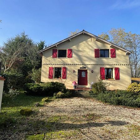 Bed and Breakfast Domaine Pierrot Laujuzan Esterno foto