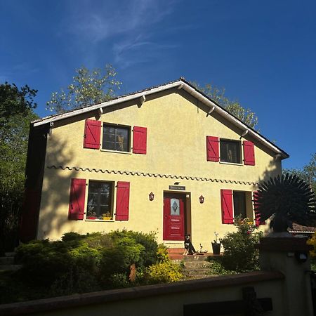 Bed and Breakfast Domaine Pierrot Laujuzan Esterno foto
