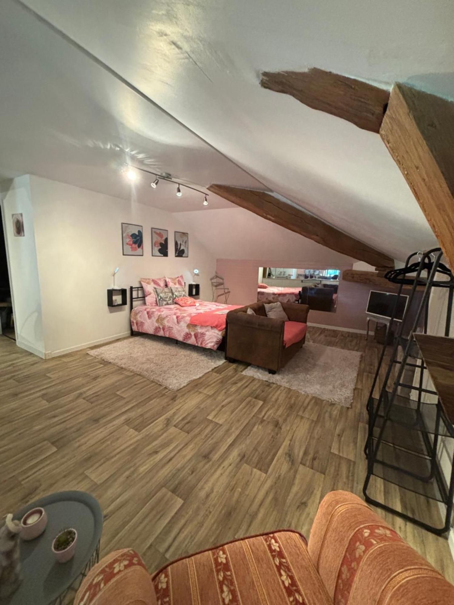 Bed and Breakfast Domaine Pierrot Laujuzan Esterno foto